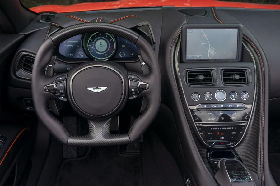 Торпедо Aston Martin DBS Superleggera Volante 2019 года  (WW) (фото 30 из 41)